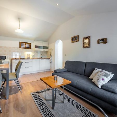 Apartment Barica Трстено Экстерьер фото